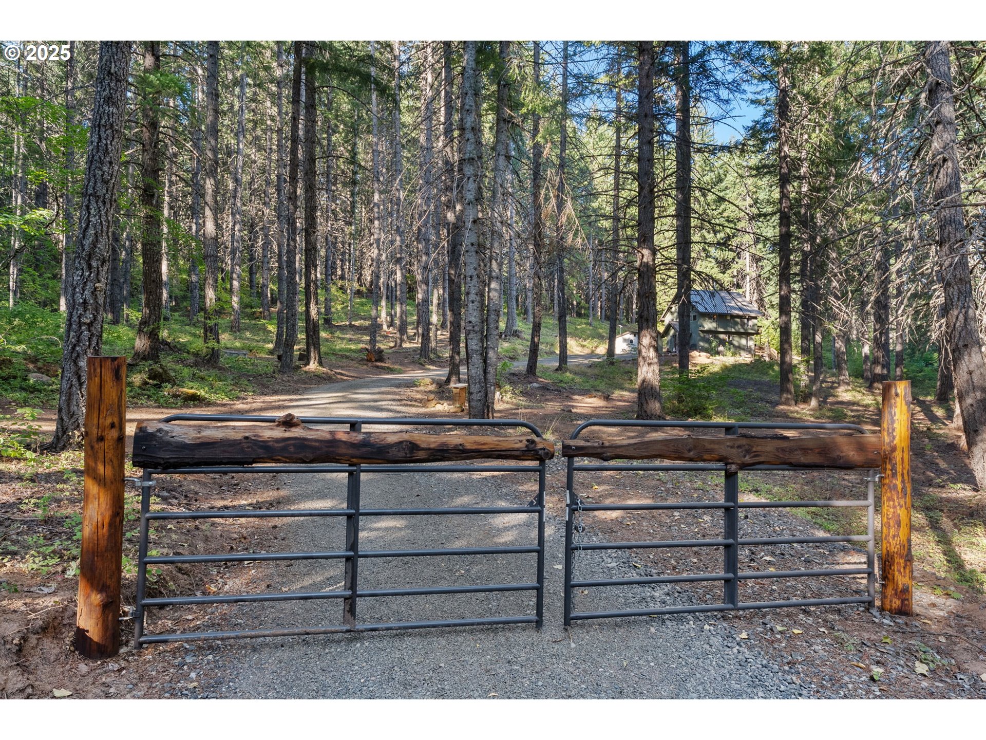 25 Chuckwagon Road Appleton, WA 98602 - Photo 2 of 43