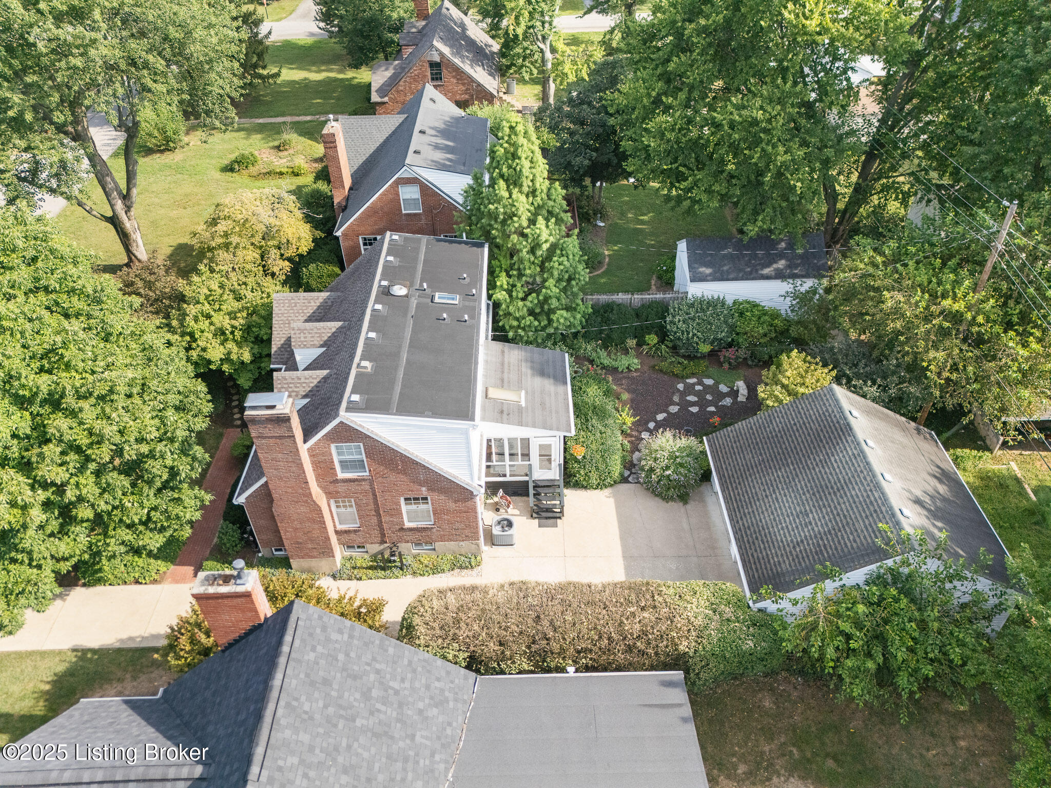 217 Don Allen Road Louisville, KY 40207 - Photo 45 of 49 217 Don Allen Rd-6