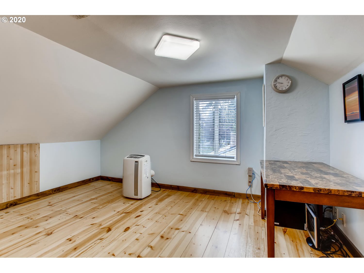 8005 Southwest Locust Street Portland, OR 97223 - Photo 18 of 28 Bedroom