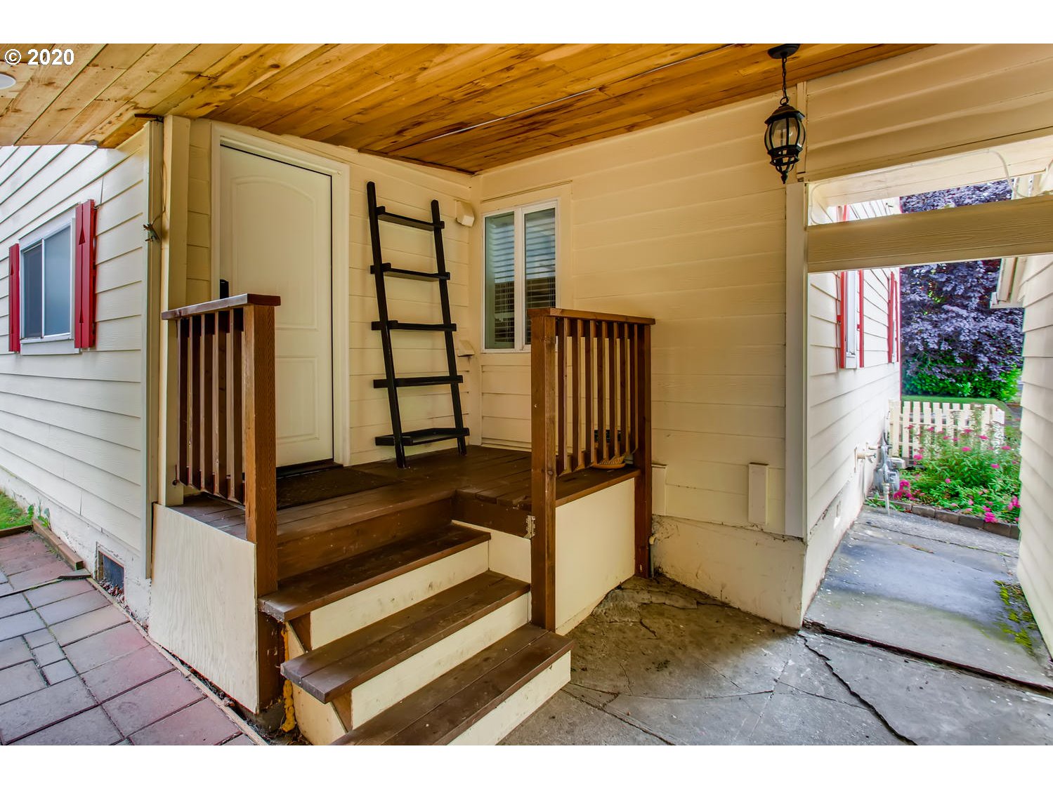 8005 Southwest Locust Street Portland, OR 97223 - Photo 22 of 28 Gallery Image 22