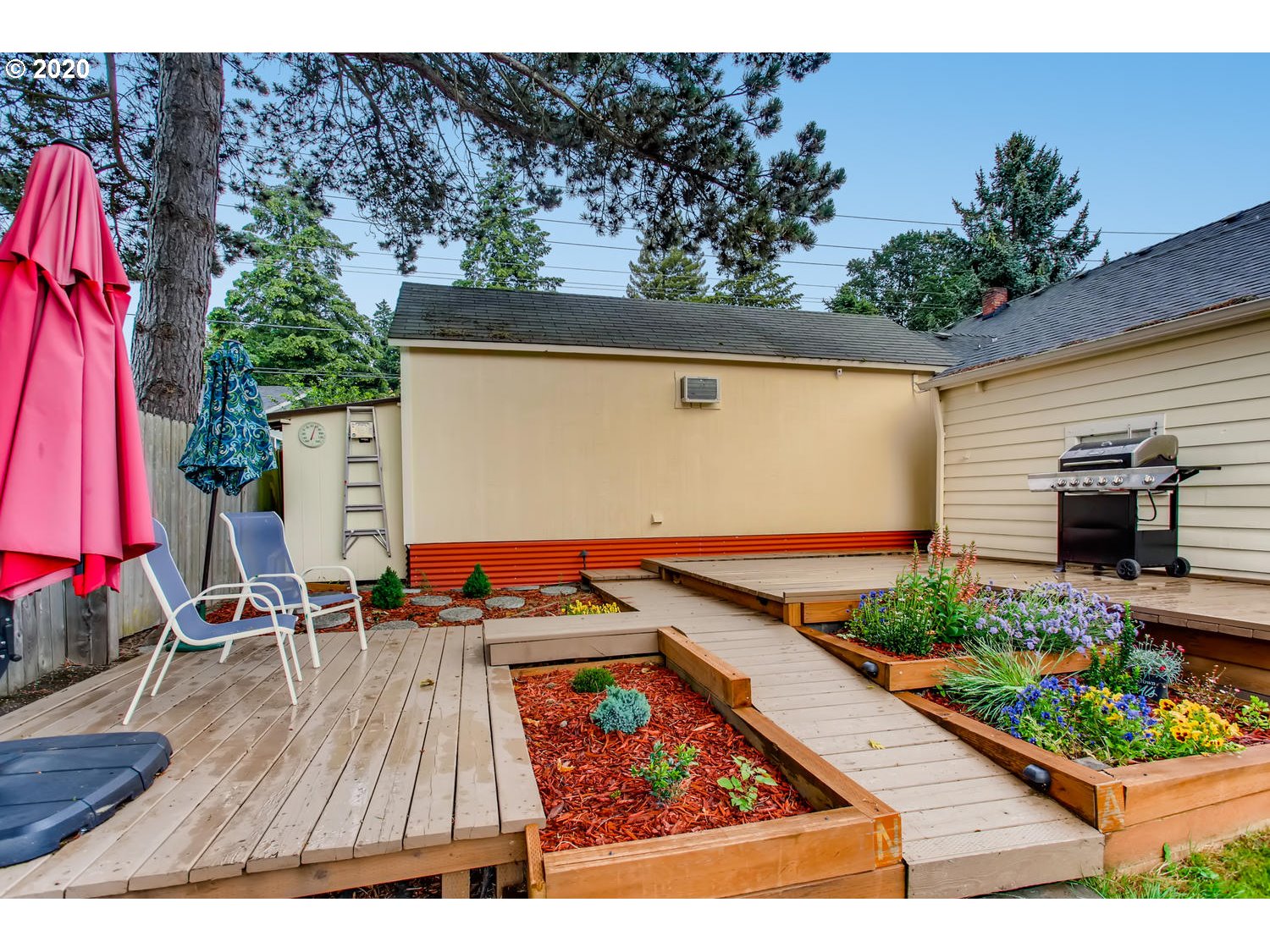 8005 Southwest Locust Street Portland, OR 97223 - Photo 25 of 28 Backyard