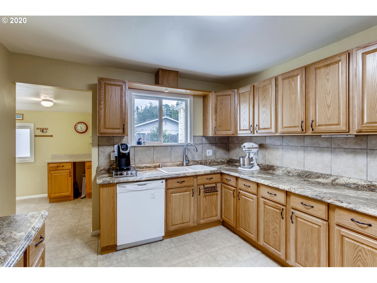 8005 Southwest Locust Street Portland, OR 97223 - Photo 9 of 28 Kitchen