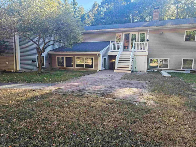 $1,800 | 30 Sterling Lane, South Berwick, ME 03908