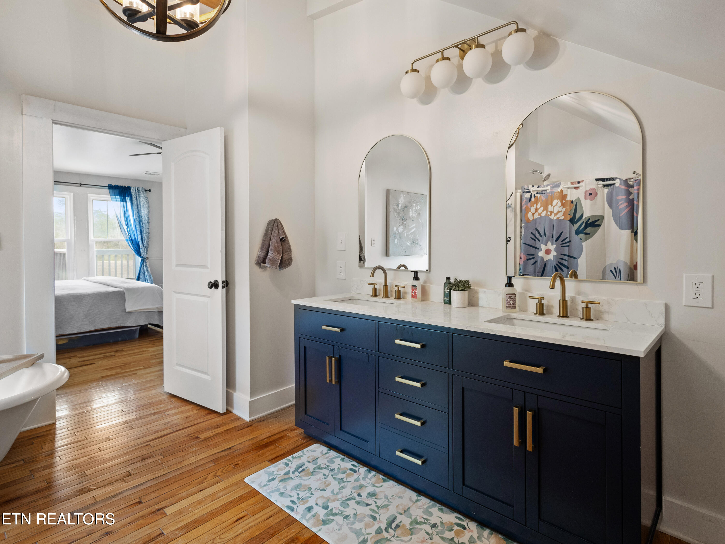 7220 Washington Pike Corryton, TN 37721 - Photo 35 of 60 Master Bath 3