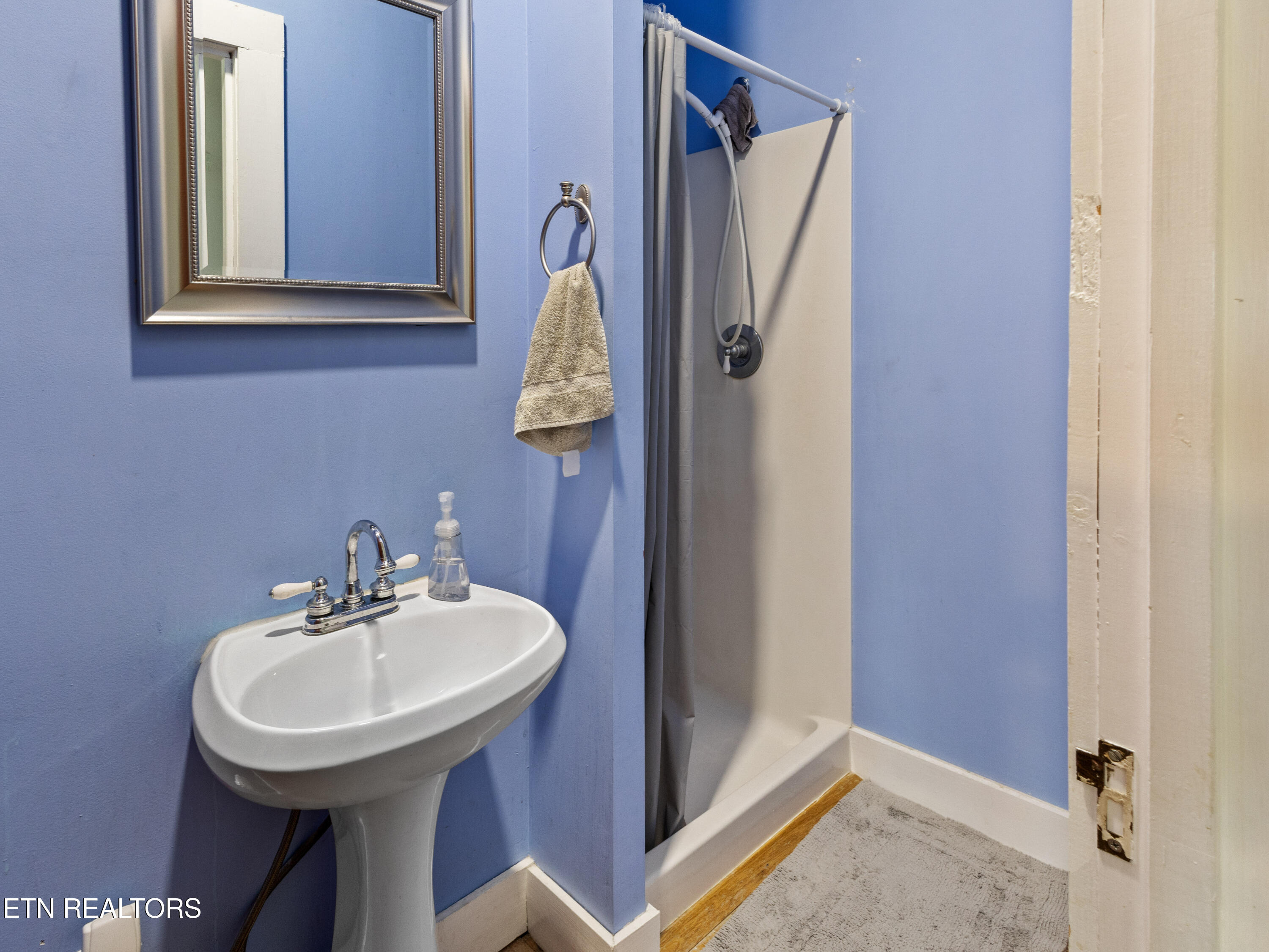 7220 Washington Pike Corryton, TN 37721 - Photo 47 of 60 Bathroom 5