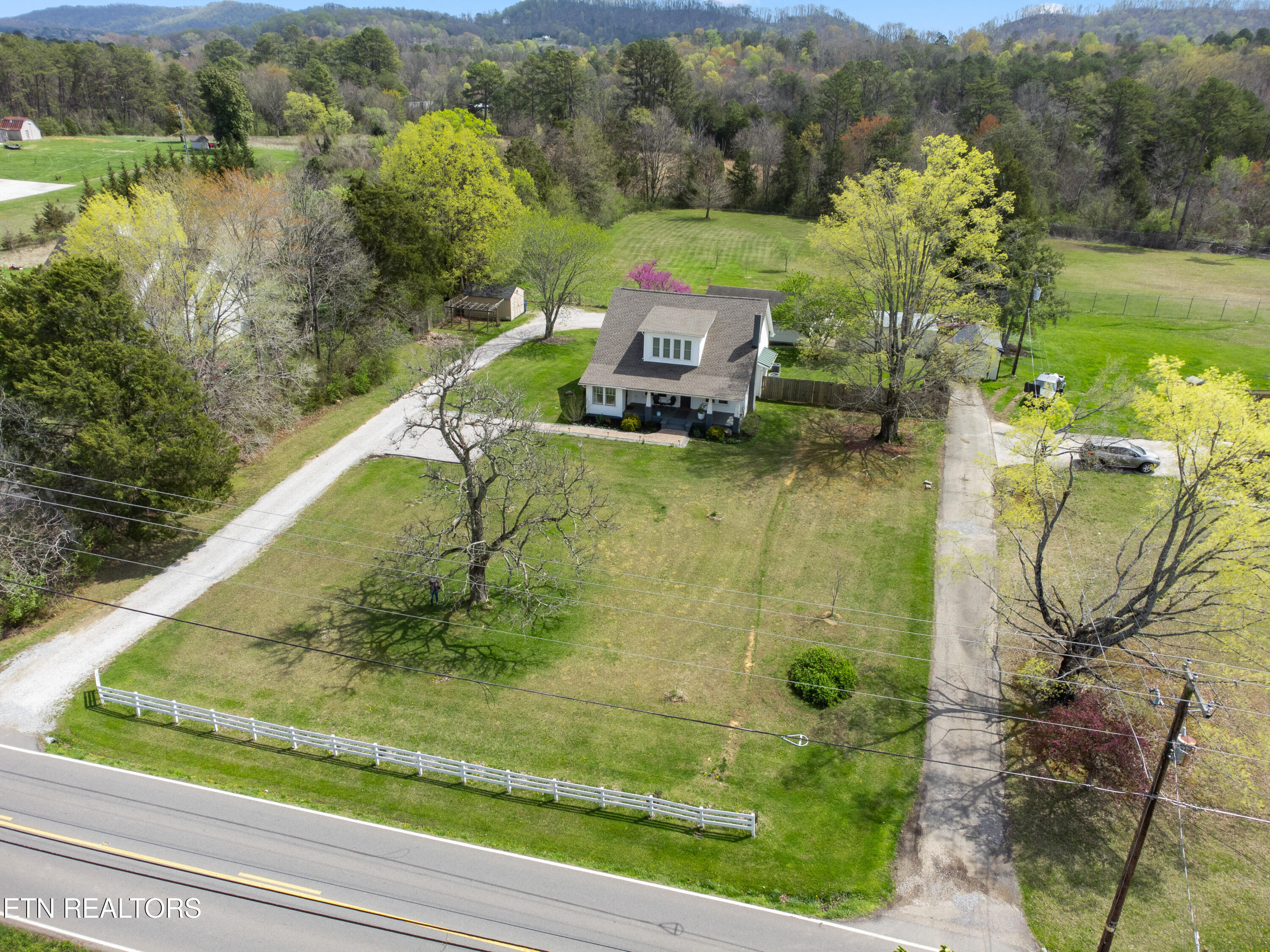7220 Washington Pike Corryton, TN 37721 - Photo 5 of 60 Drone 1