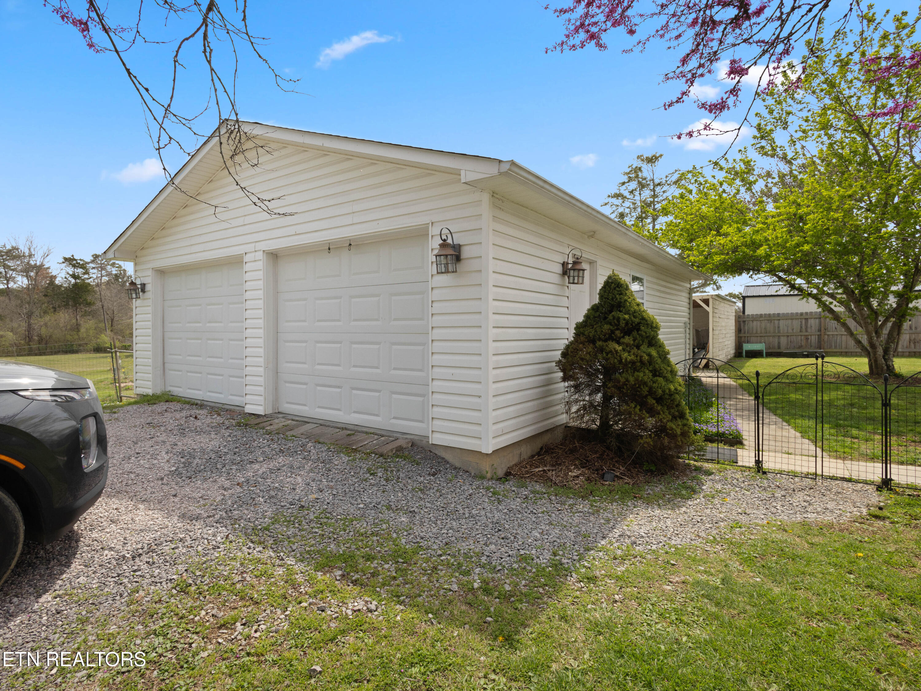 7220 Washington Pike Corryton, TN 37721 - Photo 51 of 60 Garage 2
