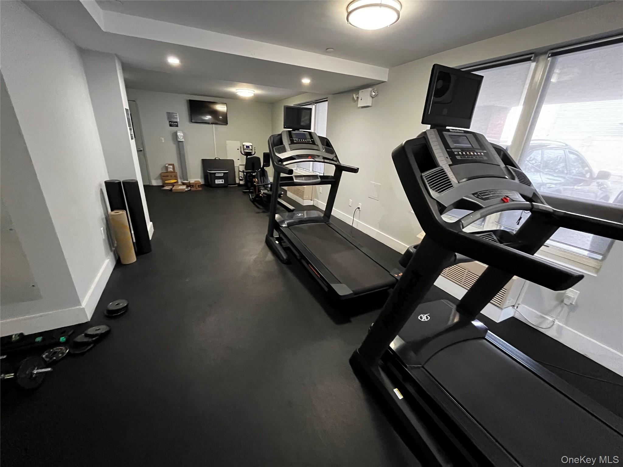 63-34 Fresh Pond Road, Unit 5C Queens, NY 11385 - Photo 28 of 29 View of exercise room