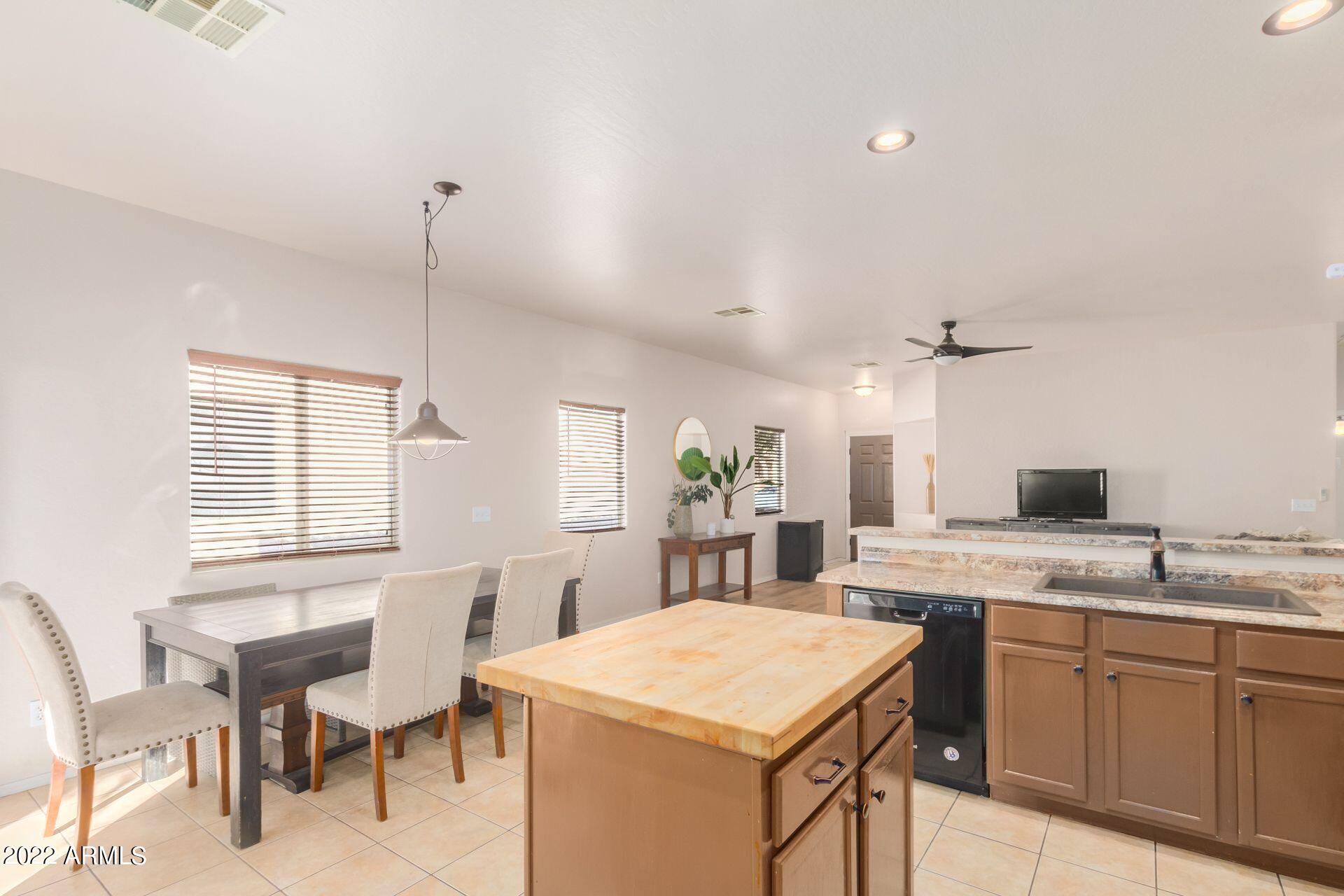 16871 West Rimrock Street Surprise, AZ 85388 - Photo 8 of 20 Rimrock_Kitchen2