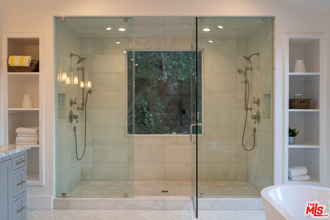 2794 Mandeville Canyon Road Los Angeles, CA 90049 - Photo 14 of 18 a bathroom with a shower