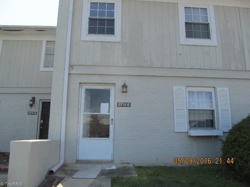 5711 Bramblegate Road, Unit E Greensboro, NC 27409 - Photo 3 of 28 Gallery Image 3