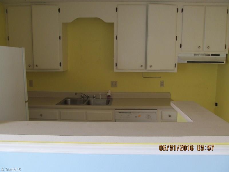 5711 Bramblegate Road, Unit E Greensboro, NC 27409 - Photo 10 of 28 Gallery Image 10