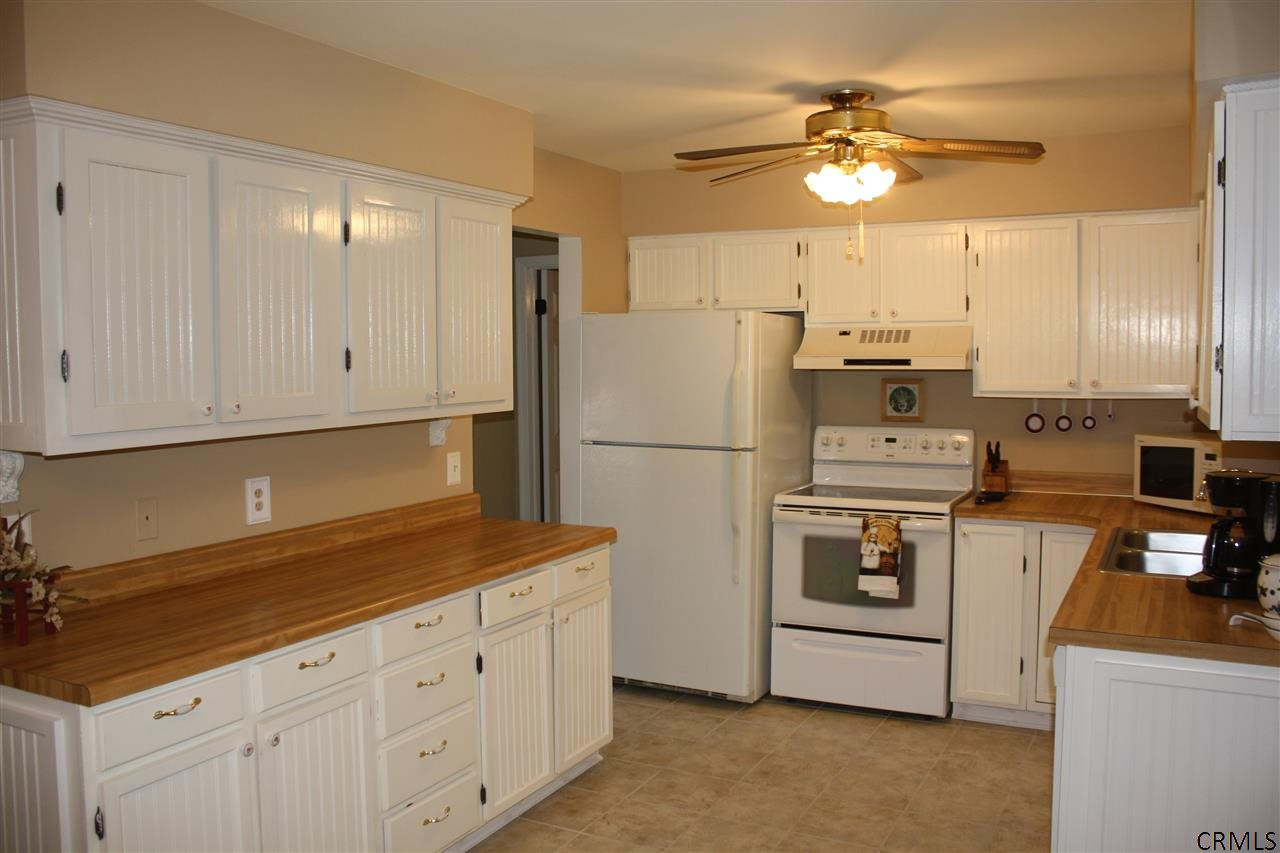 88 Gipp Road Albany, NY 12203 - Photo 3 of 17 Photo 3