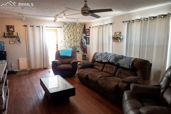 $389,999 | 604 Phay Avenue, Canon City, CO 81212