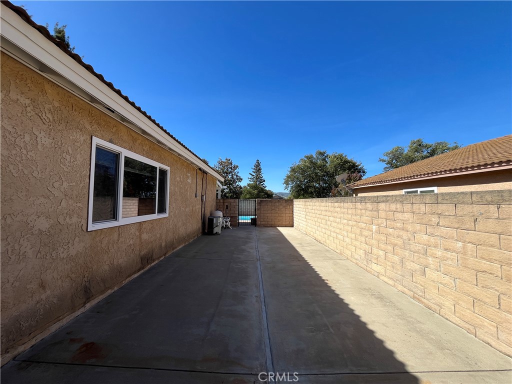 2534 Roxy Street Simi Valley, CA 93065 - Photo 15 of 19