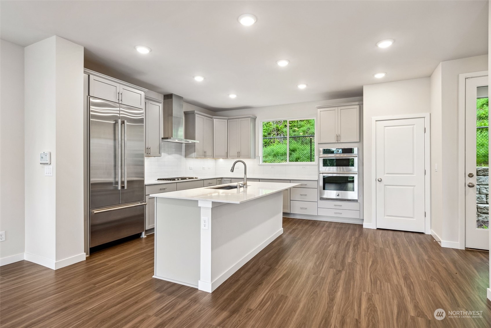 4016 Aberdeen Way Northeast, Unit 32 Renton, WA 98056 - Photo 6 of 39