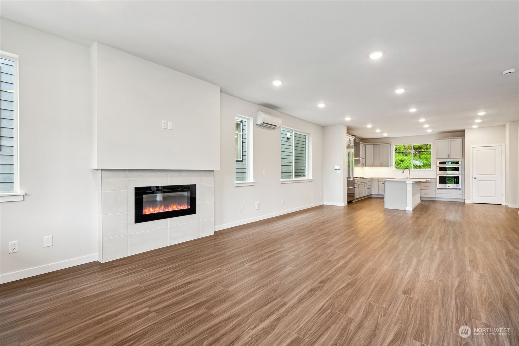 4016 Aberdeen Way Northeast, Unit 32 Renton, WA 98056 - Photo 10 of 39