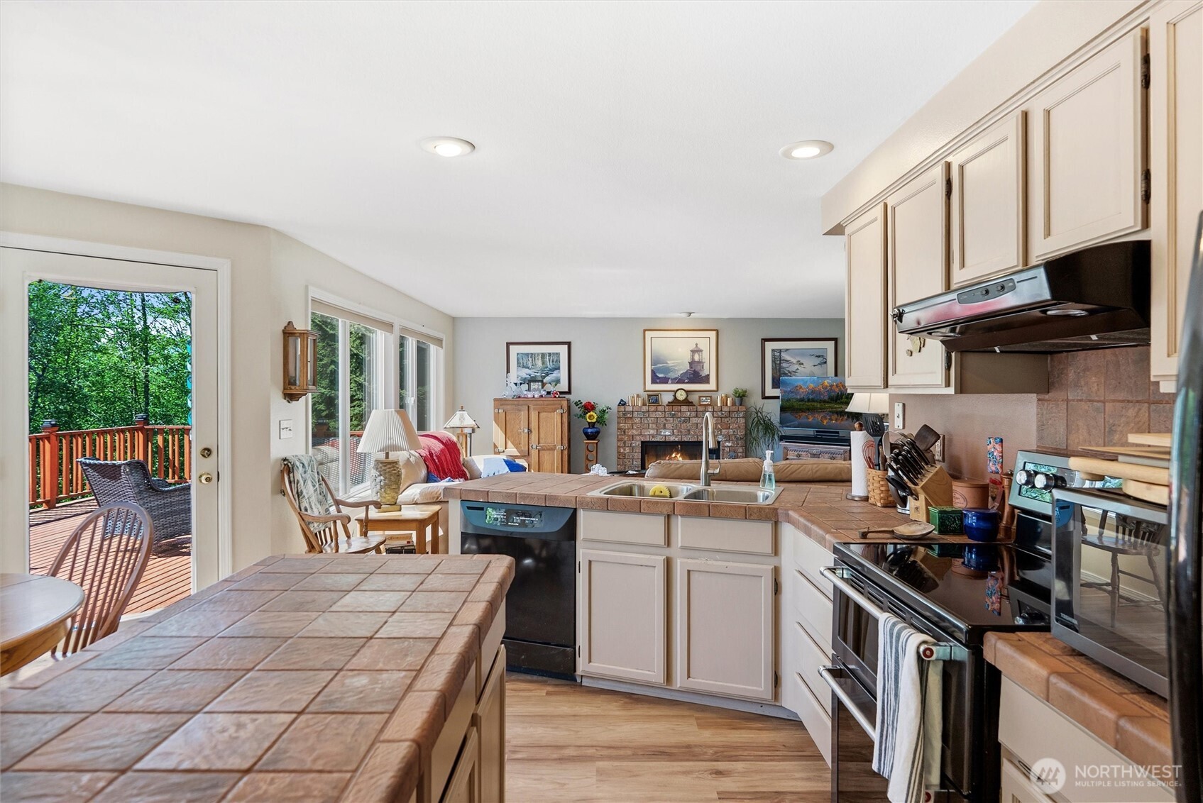 2416 182nd Place Southeast Bothell, WA 98012 - Photo 9 of 35