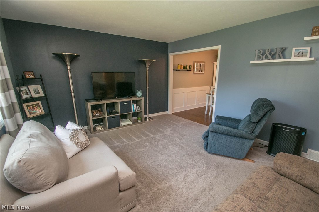 8925 Prospect Road Strongsville, OH 44149 - Photo 4 of 34 Gallery Image 4