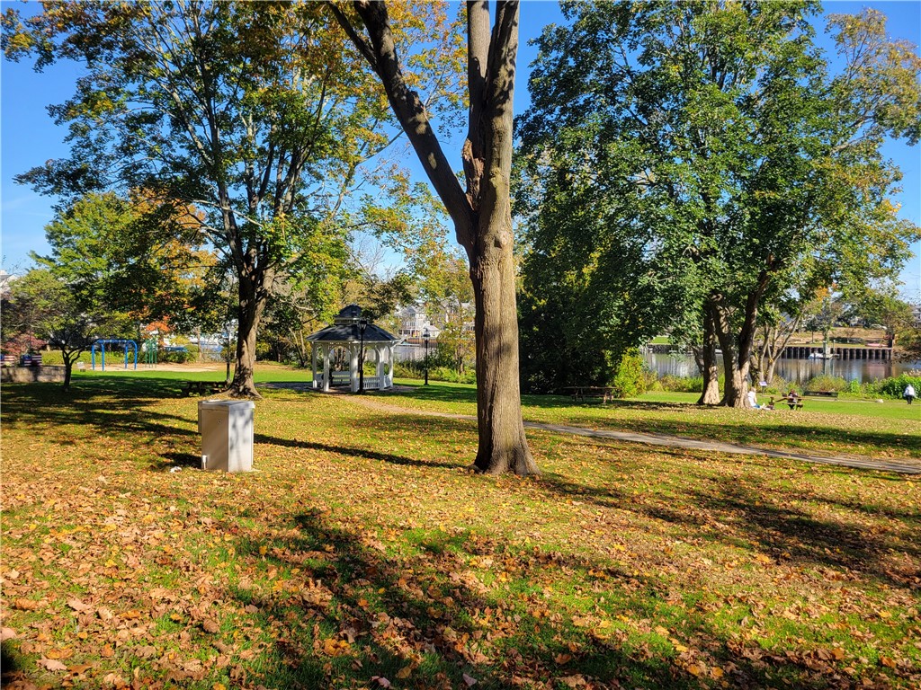 200 Post Road, Unit 621 Warwick, RI 02888 - Photo 31 of 34