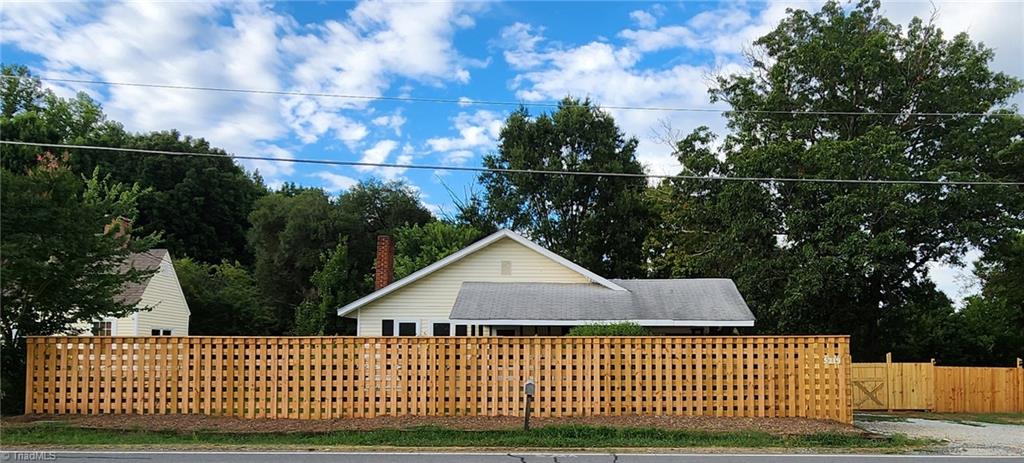 5219 Old Rural Hall Road Winston-Salem, NC 27105 - Photo 3 of 18 Front Road View