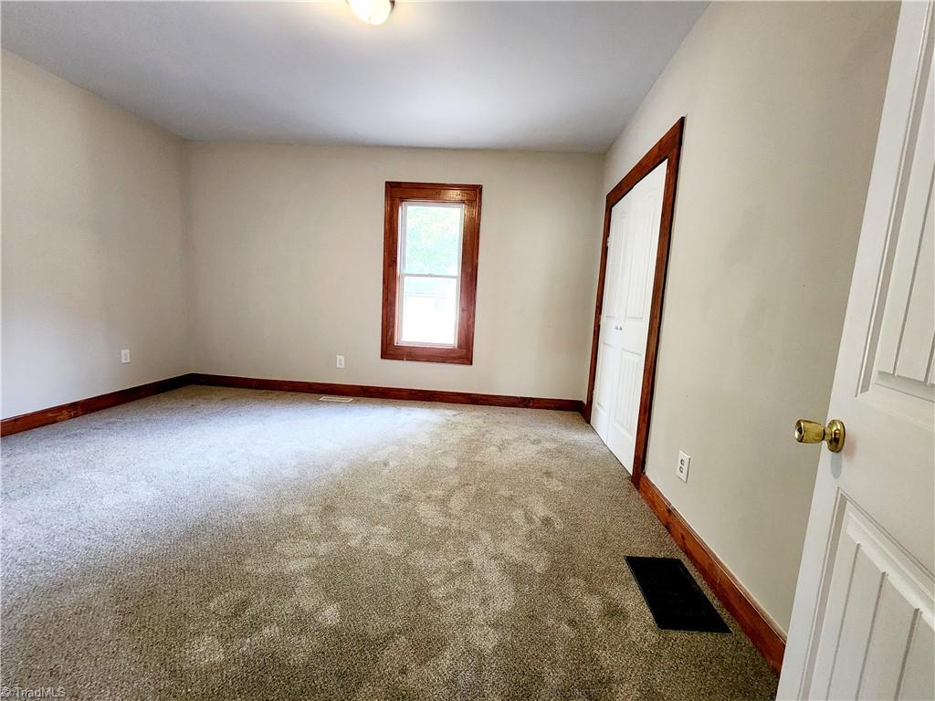 5219 Old Rural Hall Road Winston-Salem, NC 27105 - Photo 8 of 18 2nd Bedroom