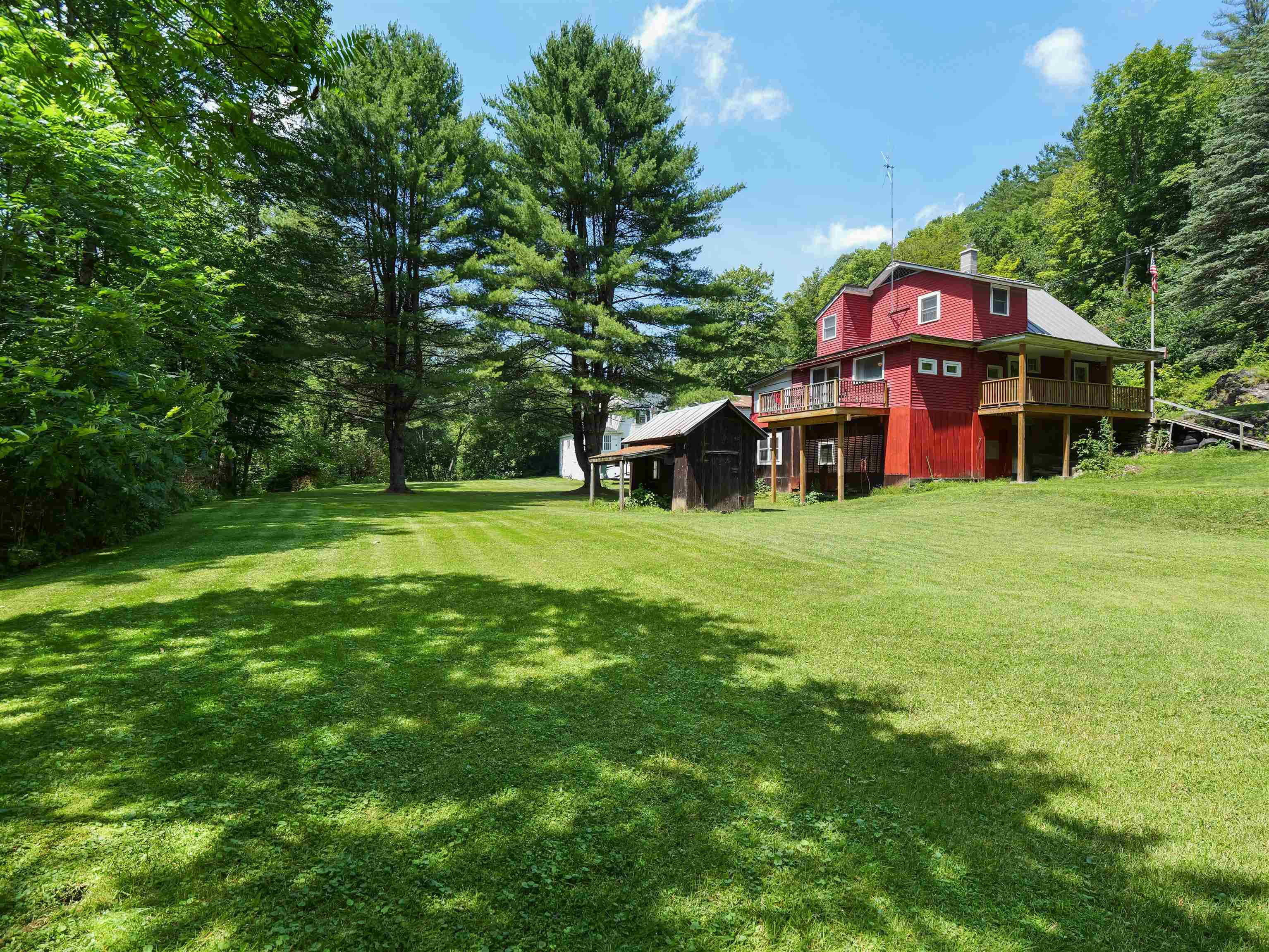 396 South Main Street Bethel, VT 05032 - Photo 2 of 40