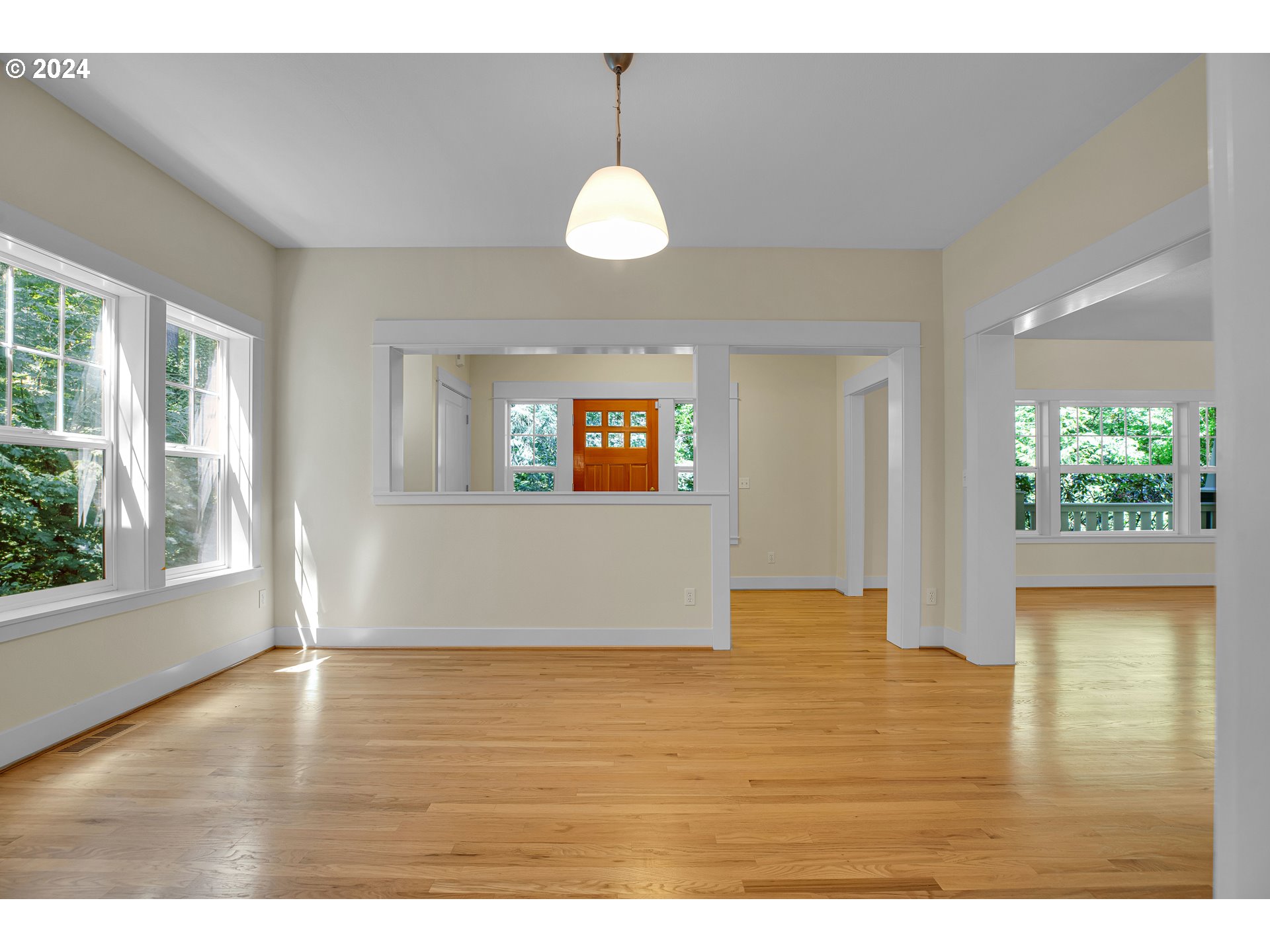 4204 Southwest Alice Street Portland, OR 97219 - Photo 13 of 48 Gallery Image 13