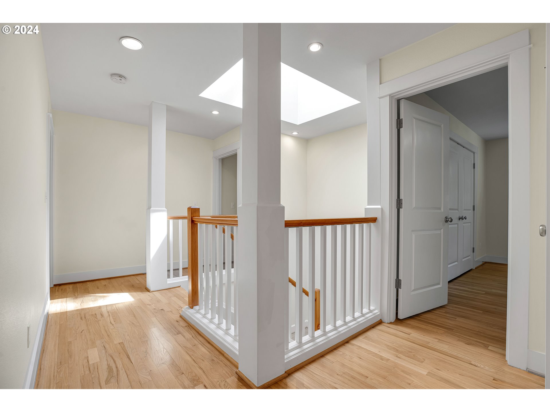 4204 Southwest Alice Street Portland, OR 97219 - Photo 28 of 48 Gallery Image 28