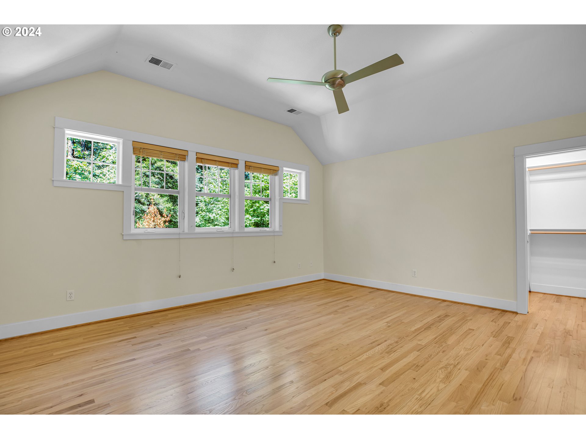 4204 Southwest Alice Street Portland, OR 97219 - Photo 29 of 48 Bedroom, Owner's Suite