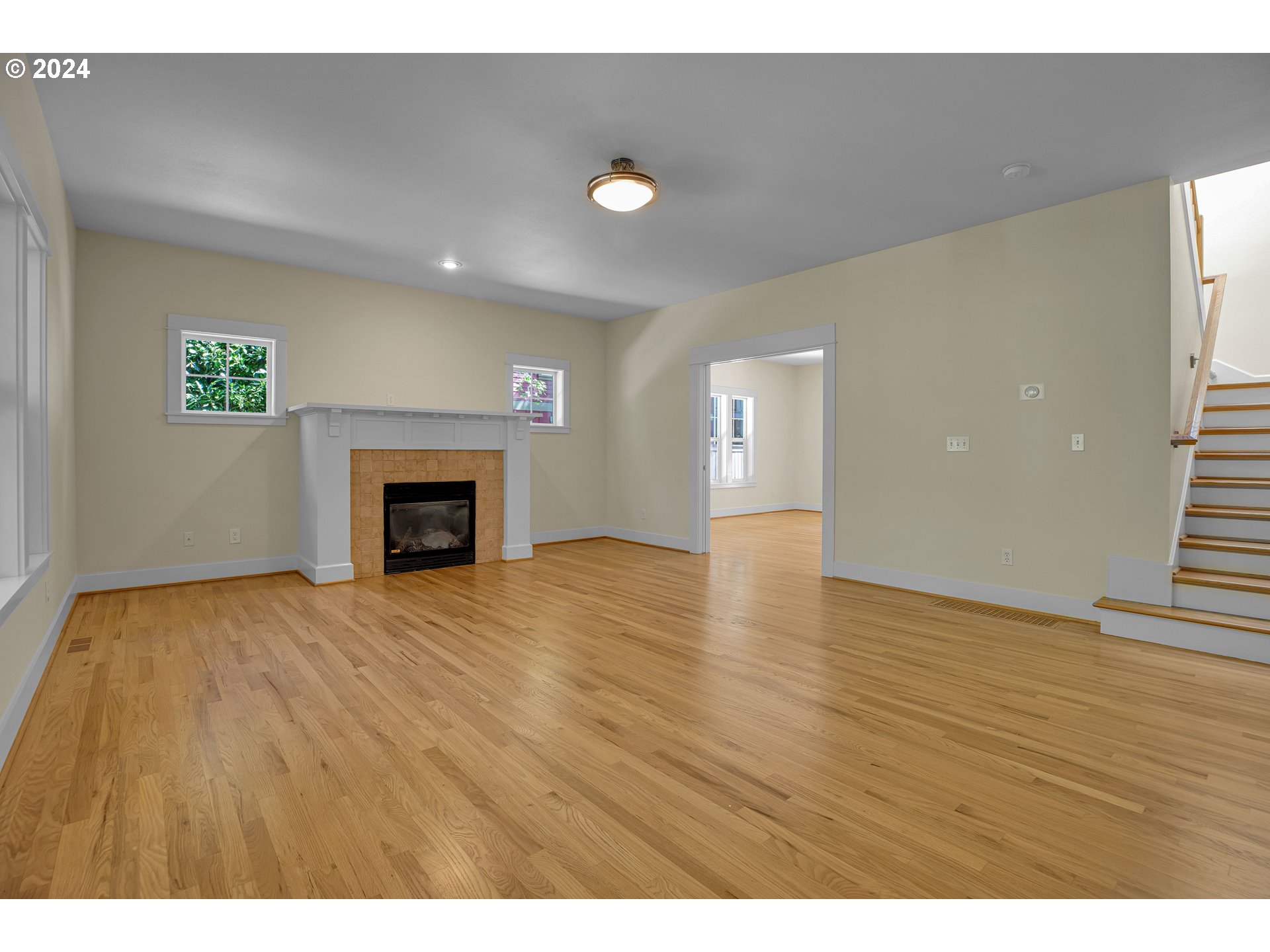 4204 Southwest Alice Street Portland, OR 97219 - Photo 9 of 48 Gallery Image 9