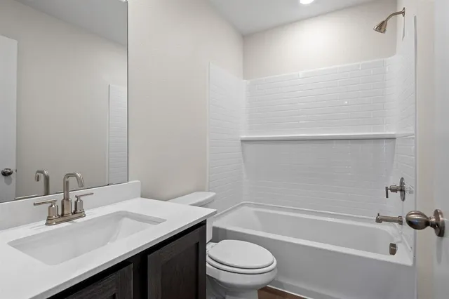 $2,325 | 521-a D A D Crain Street, Venus, TX 76084