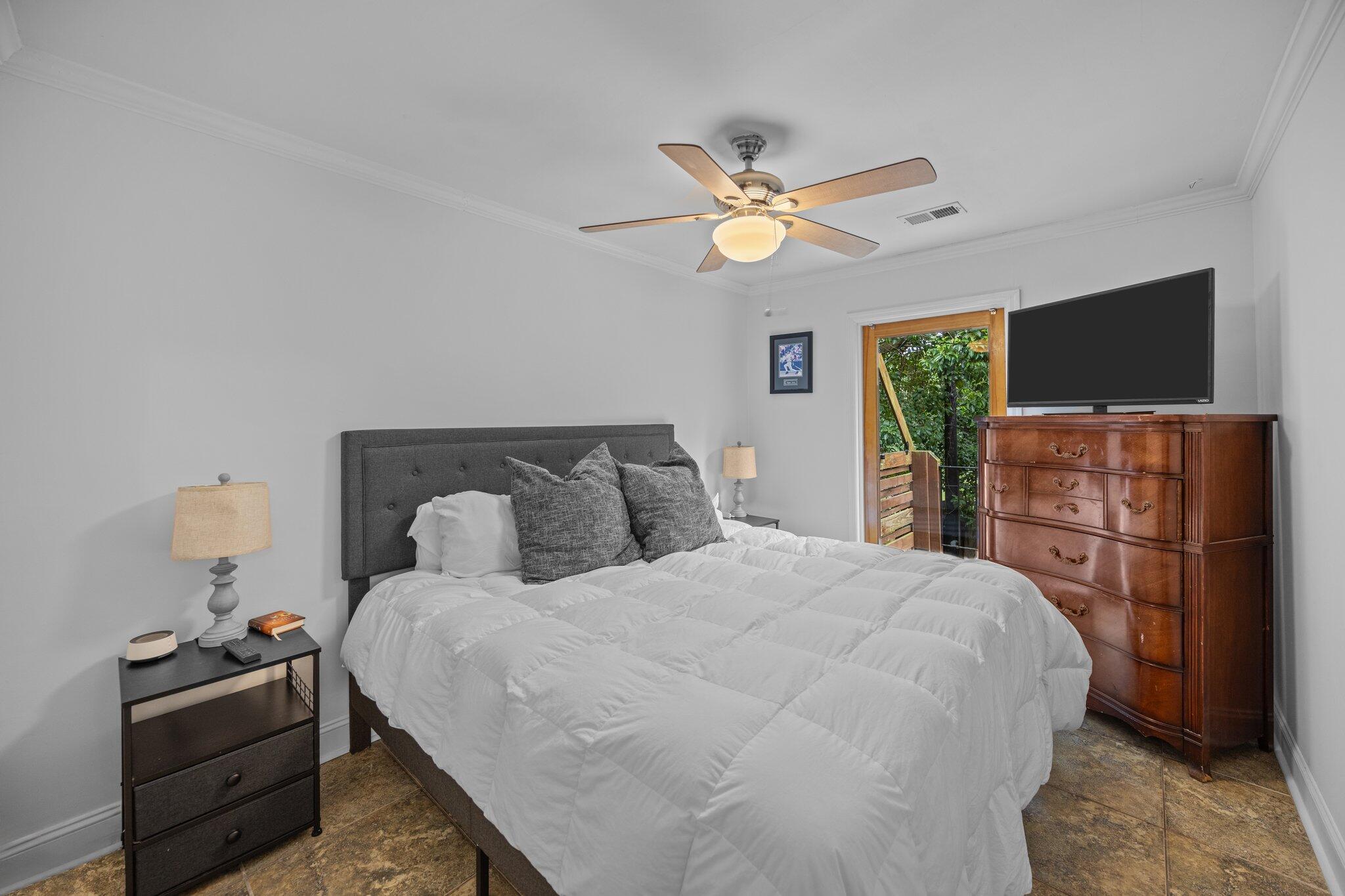 11 America Street Charleston, SC 29403 - Photo 15 of 27 Primary Bedroom