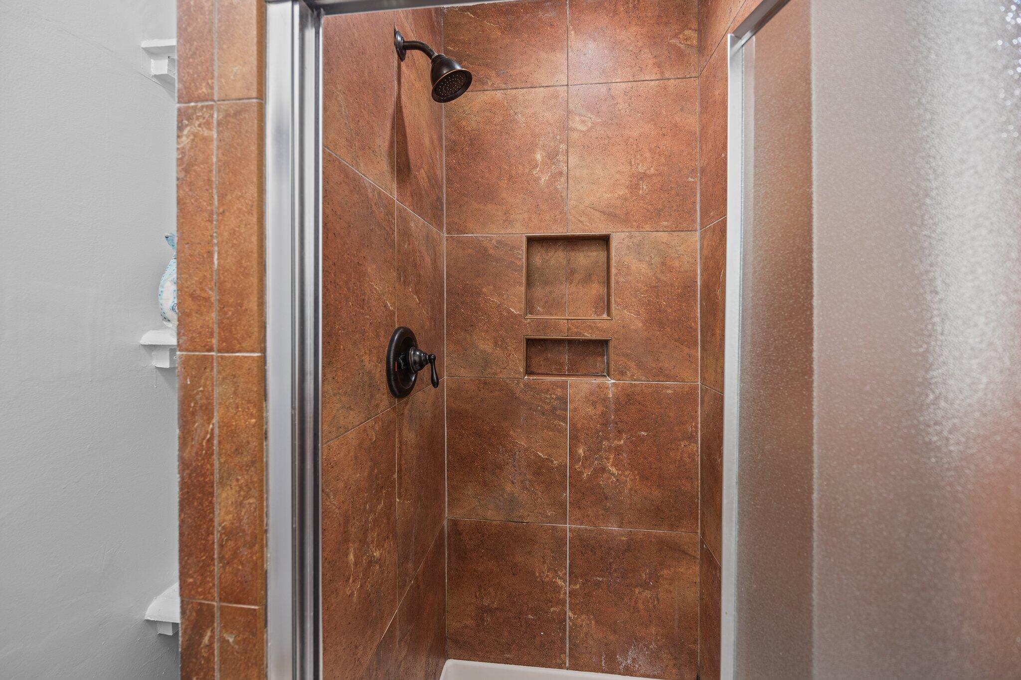 11 America Street Charleston, SC 29403 - Photo 9 of 27 Downstairs Shower