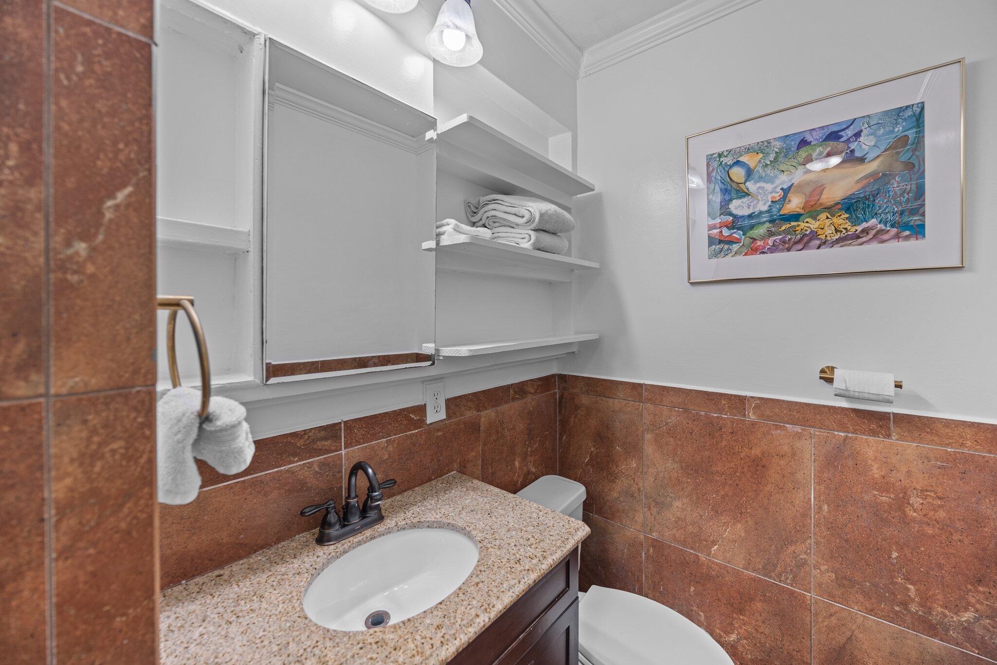 11 America Street Charleston, SC 29403 - Photo 10 of 27 Downstairs Bathroom