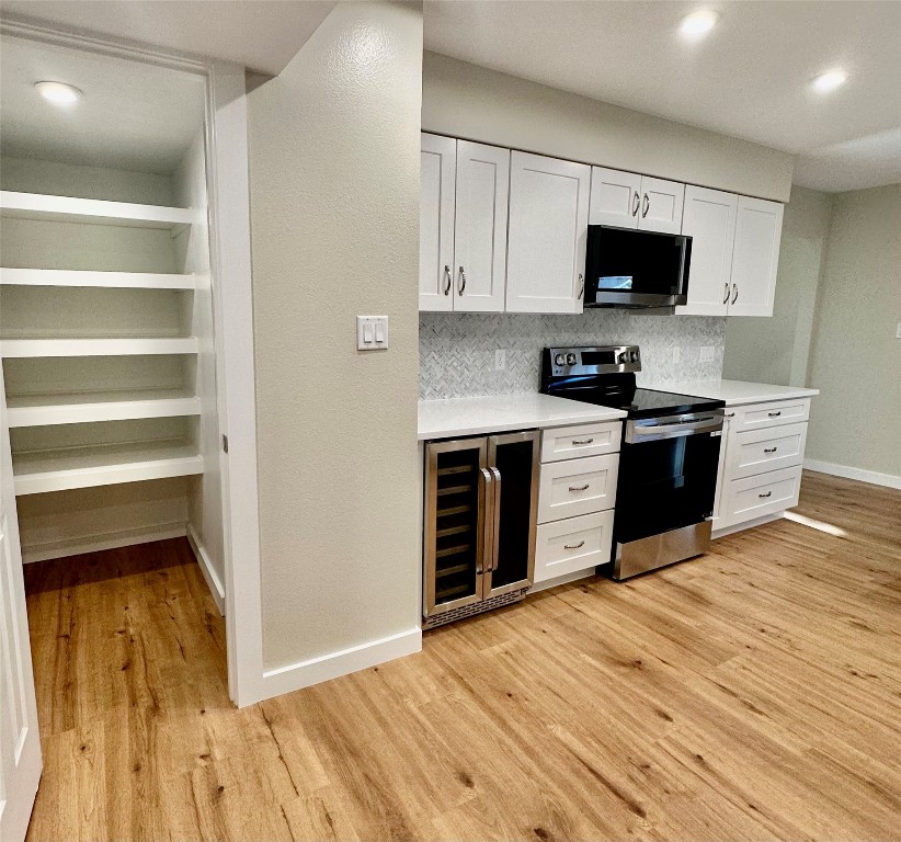 8111 Middle Court Austin, TX 78759 - Photo 7 of 30 Spacious Pantry