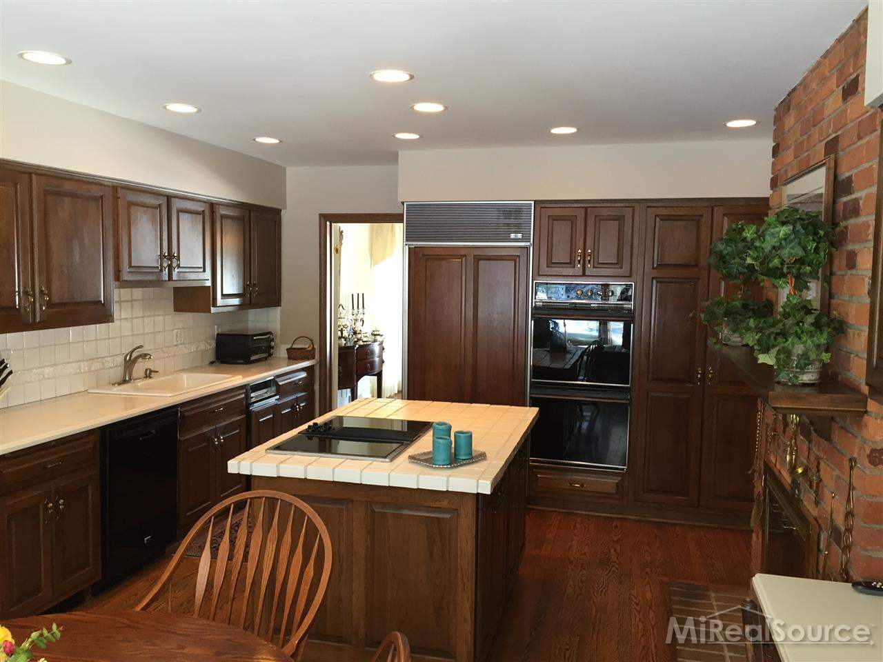 1003 Bishop Road Grosse Pointe Park, MI 48230 - Photo 11 of 40