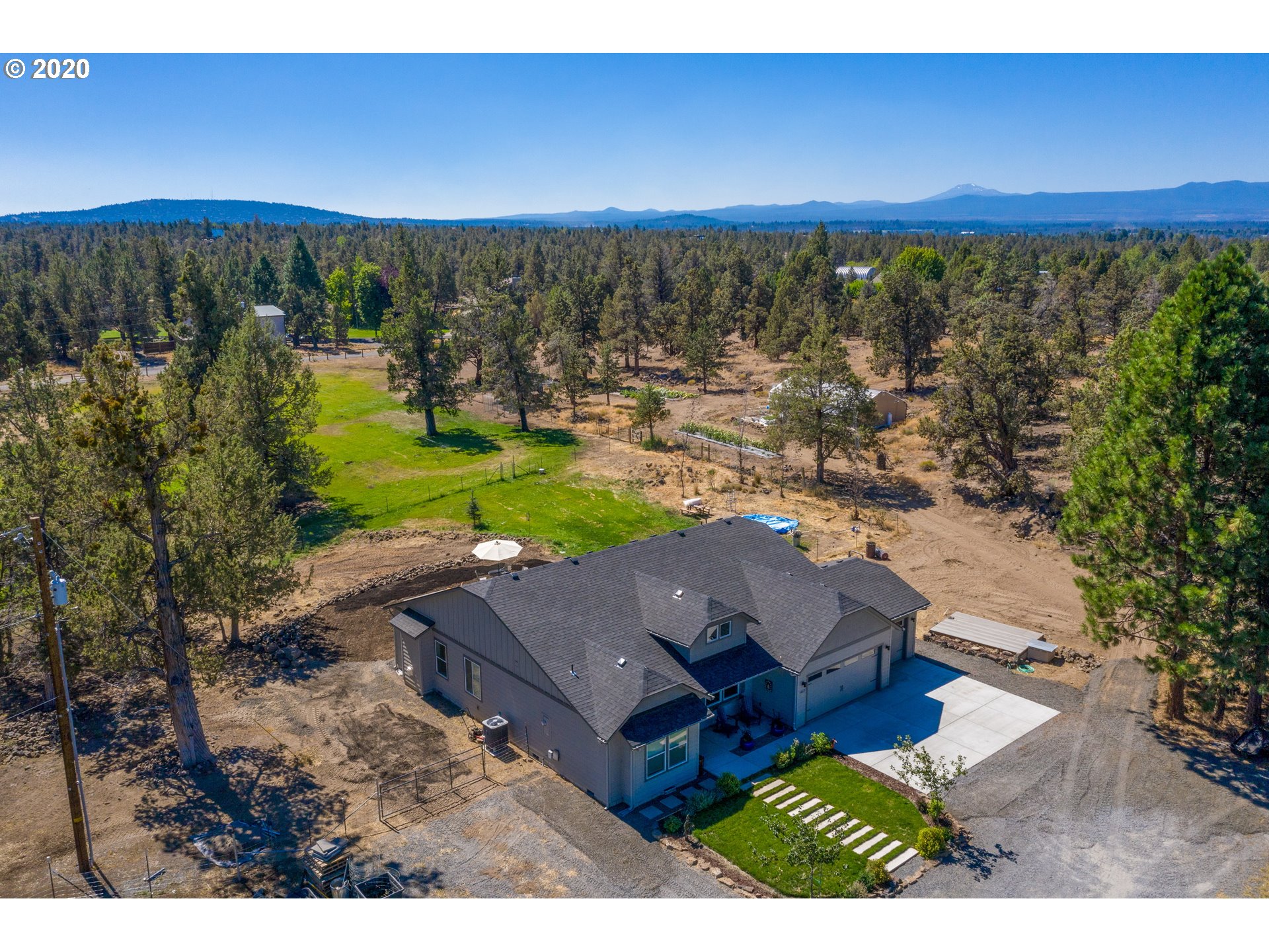 64615 Hunnell Road Bend, OR 97703 - Photo 25 of 32