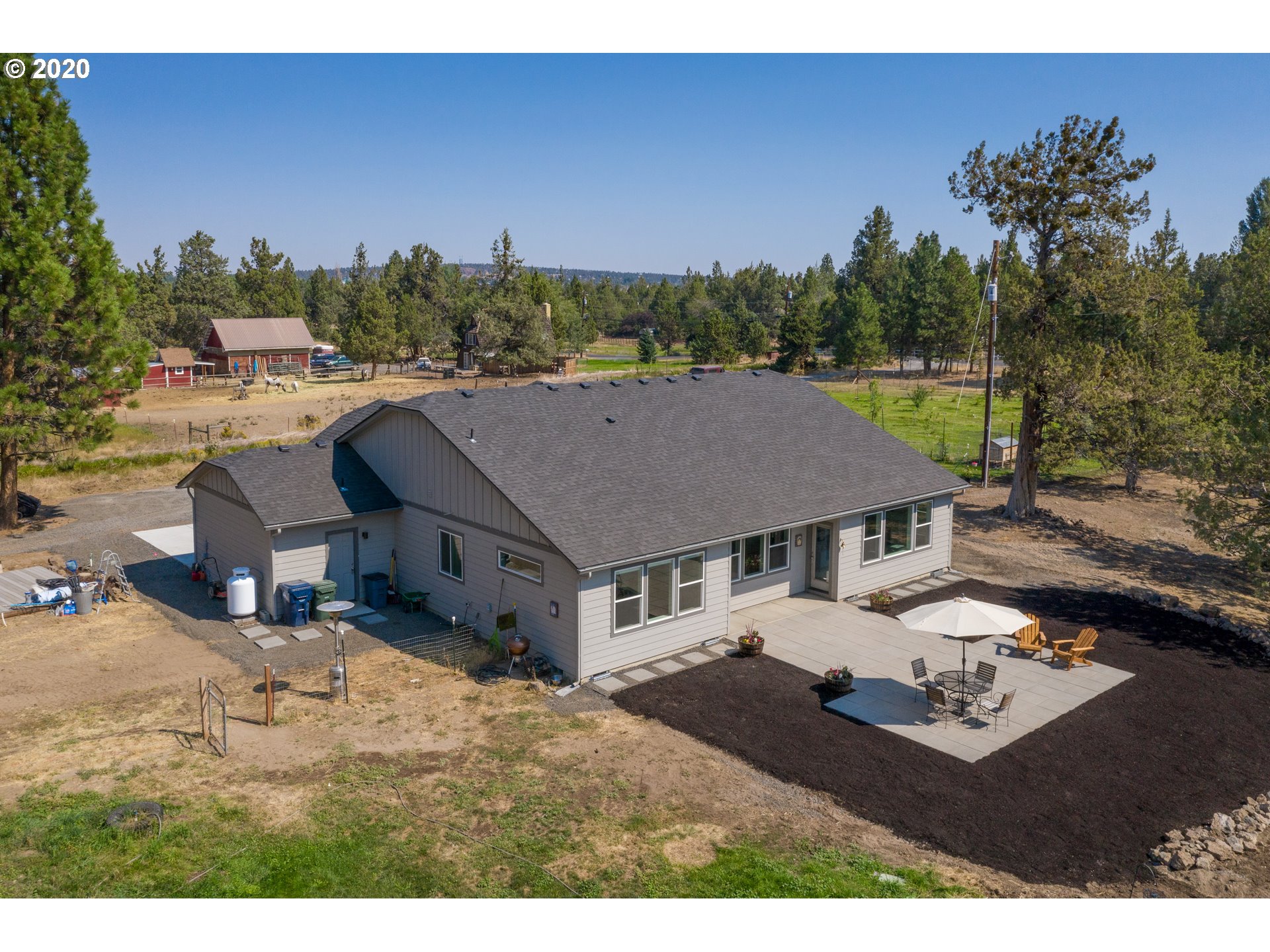 64615 Hunnell Road Bend, OR 97703 - Photo 5 of 32