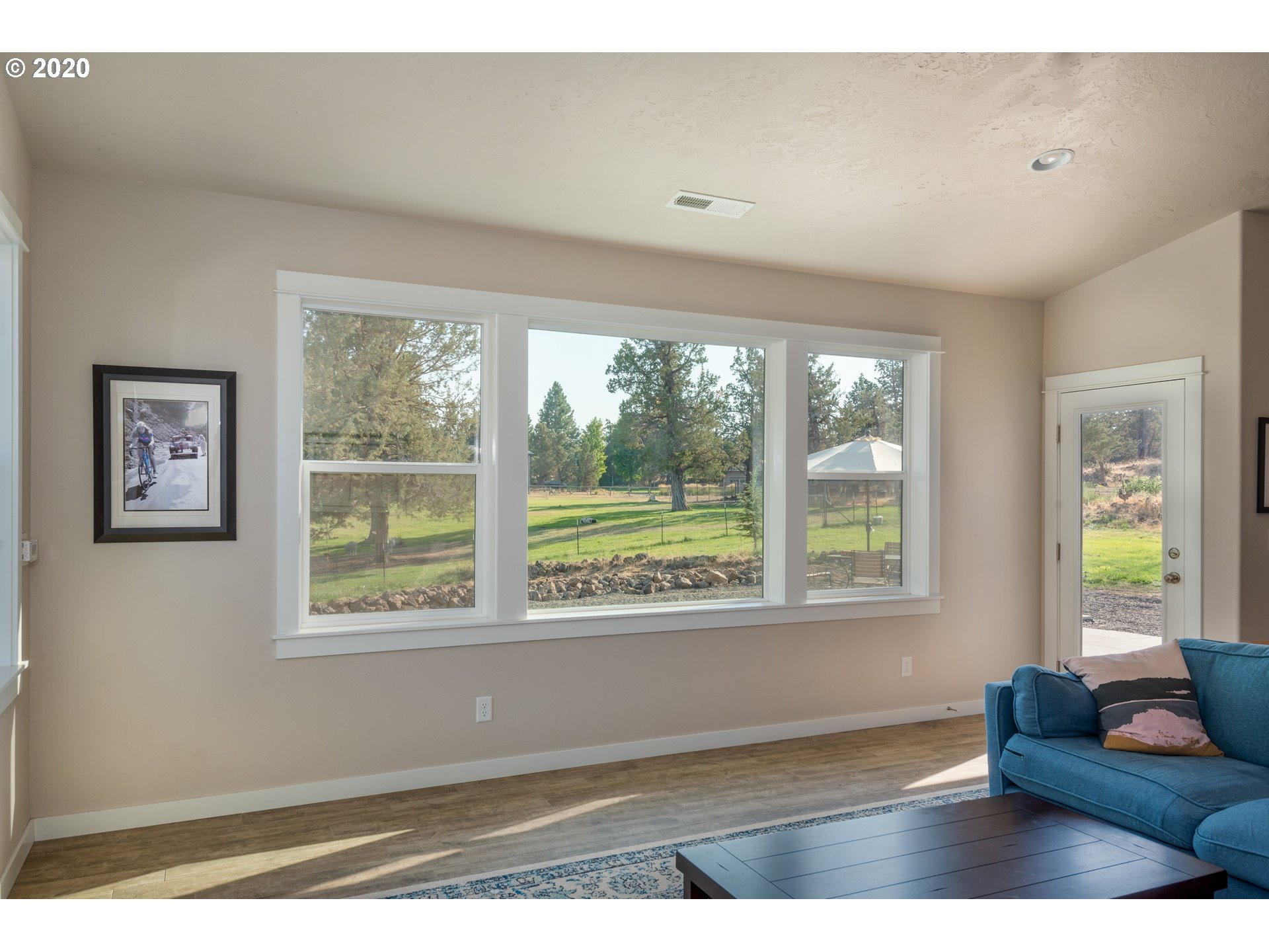 64615 Hunnell Road Bend, OR 97703 - Photo 10 of 32