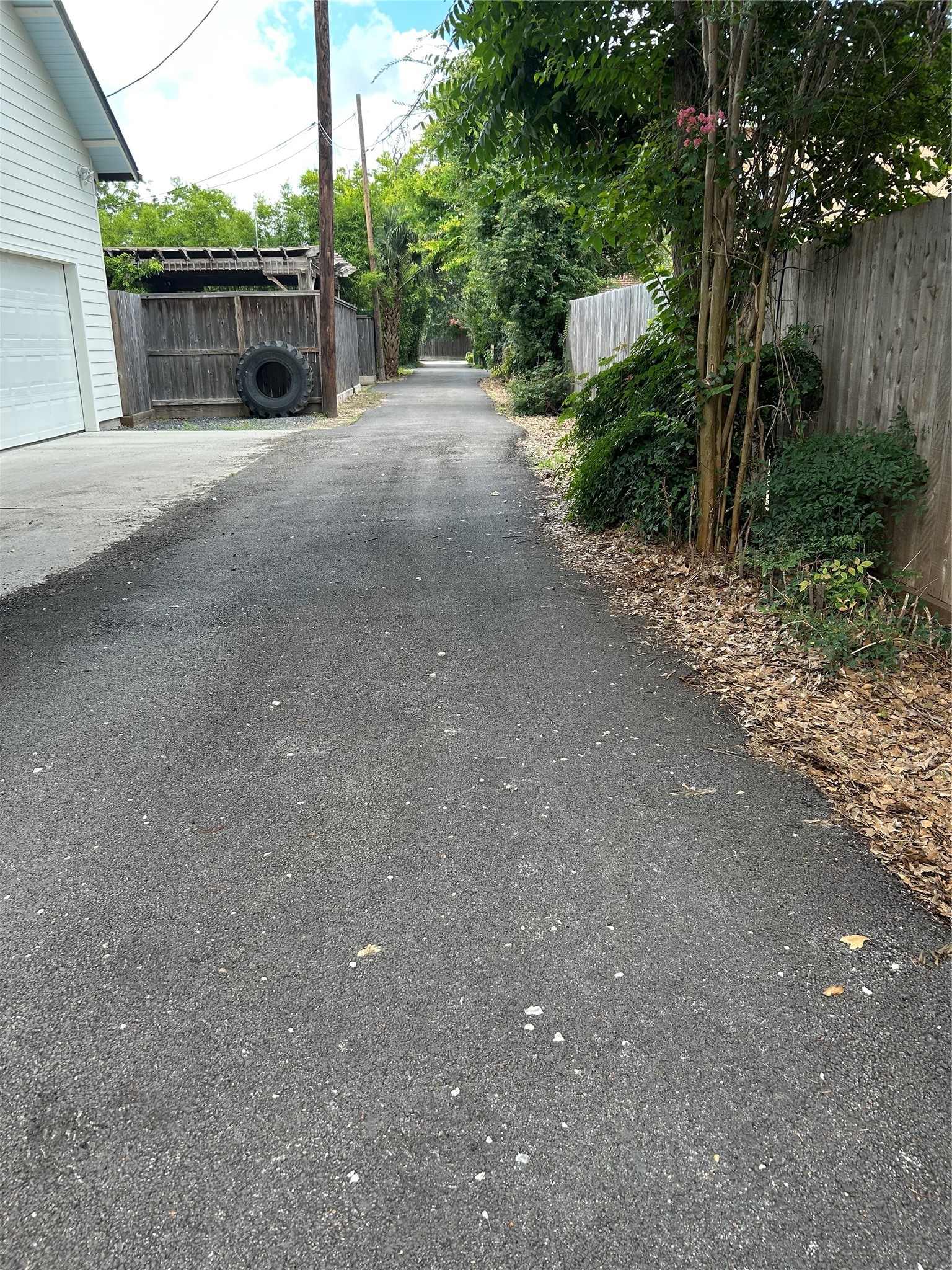 734 Allston Street, Unit B Houston, TX 77007 - Photo 27 of 28 Another view of paved alley.