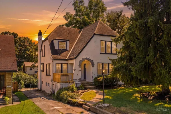 $329,000 | 3129 Penrose Place, Cincinnati, OH 45211