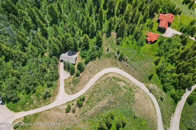 $2,250,000 | 2350 East Apache Road, Jackson, WY 83001
