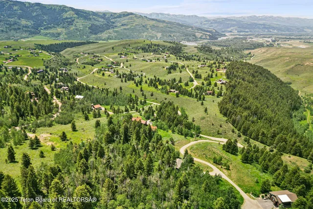 $2,250,000 | 2350 East Apache Road, Jackson, WY 83001