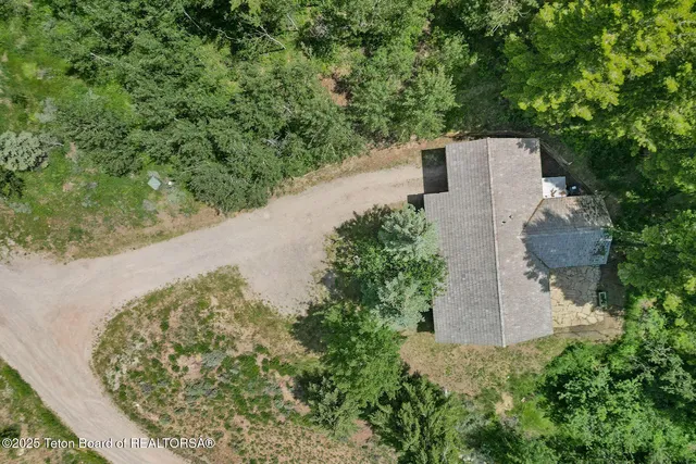 $2,250,000 | 2350 East Apache Road, Jackson, WY 83001