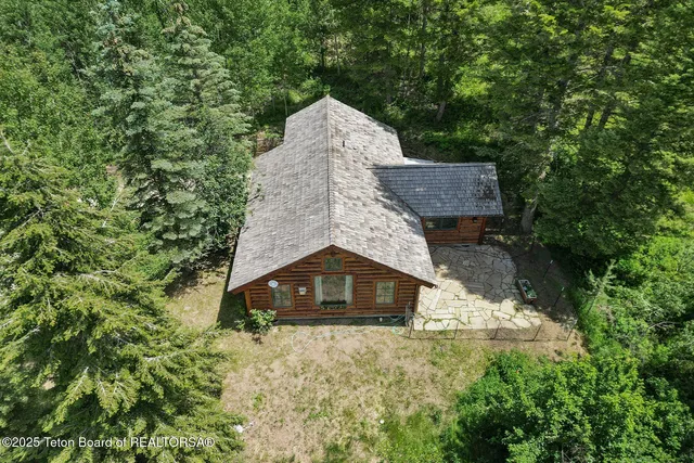 $2,250,000 | 2350 East Apache Road, Jackson, WY 83001