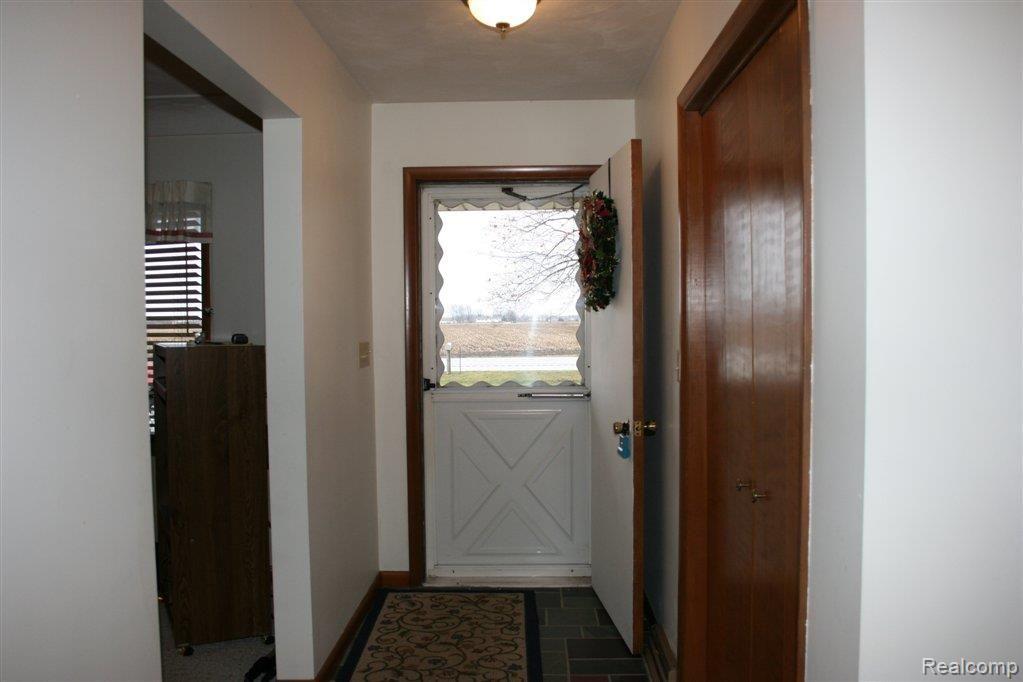 8676 South Custer Road Monroe, MI 48161 - Photo 8 of 17 IMG_4997.JPG