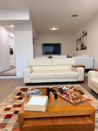 $4,300 | 22 Castle Ridge Drive, Unit 22, East Hanover, NJ 07936