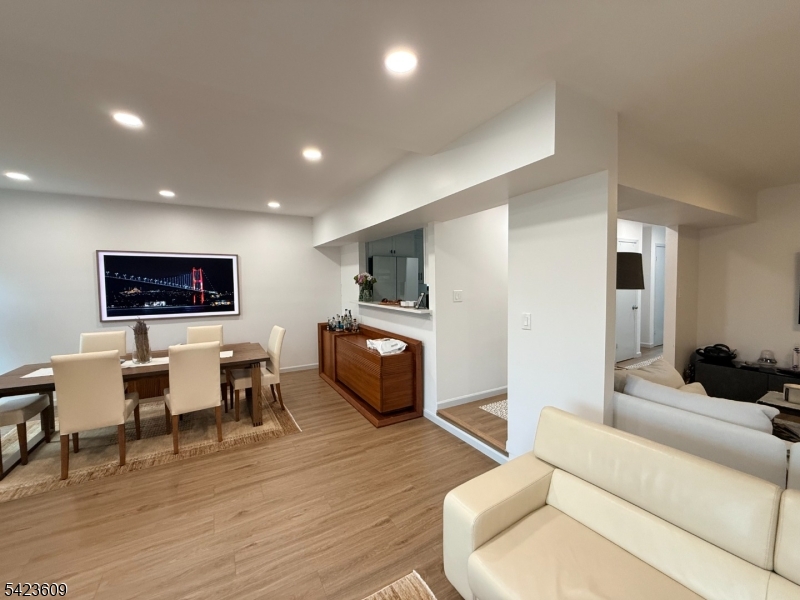 22 Castle Ridge Drive, Unit 22 East Hanover, NJ 07936 - Photo 14 of 34