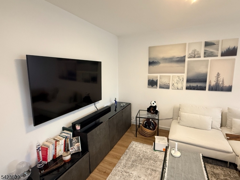 22 Castle Ridge Drive, Unit 22 East Hanover, NJ 07936 - Photo 19 of 34